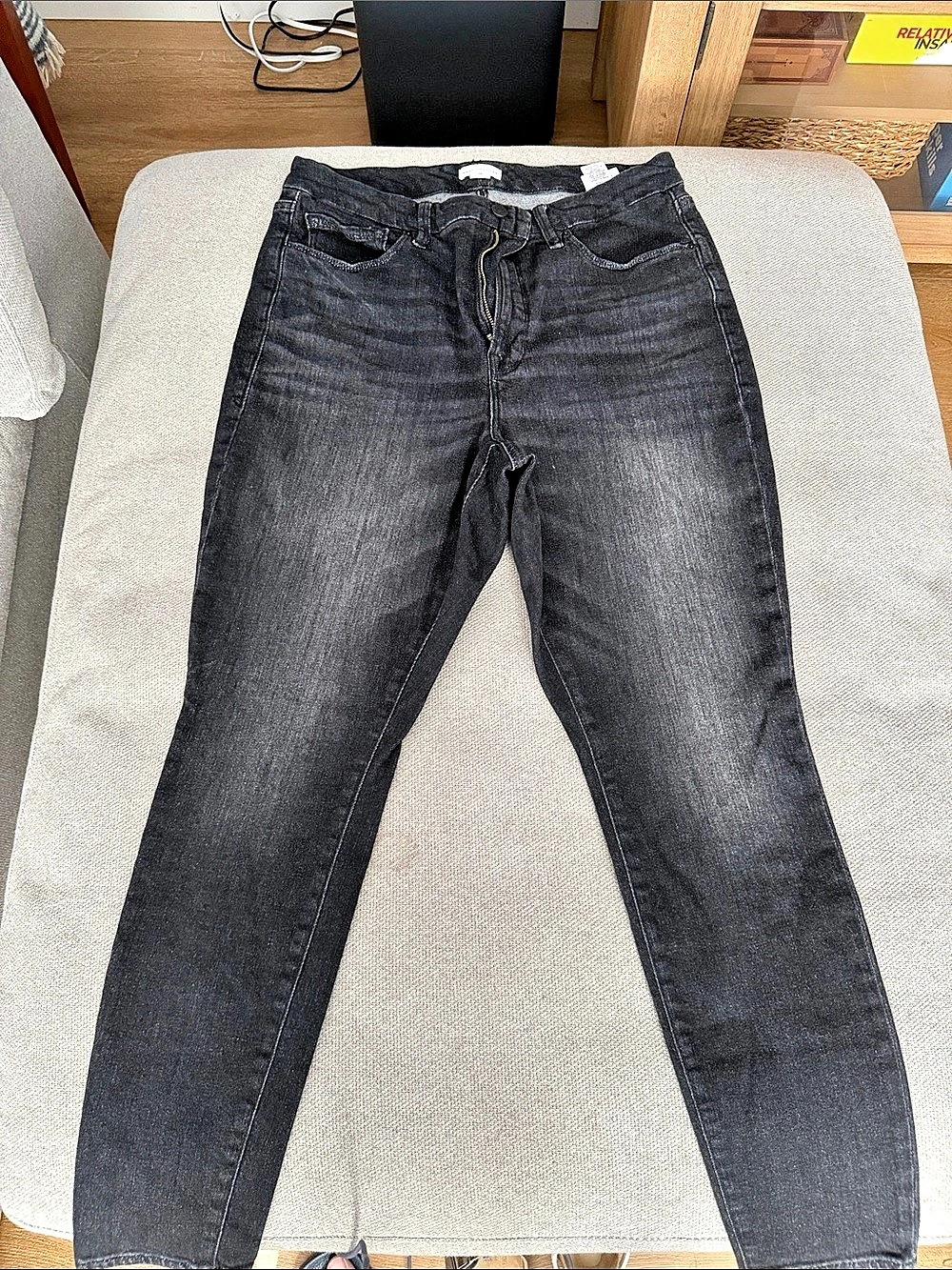 Good American Straight Leg Jeans in Black Waist 15 Like New